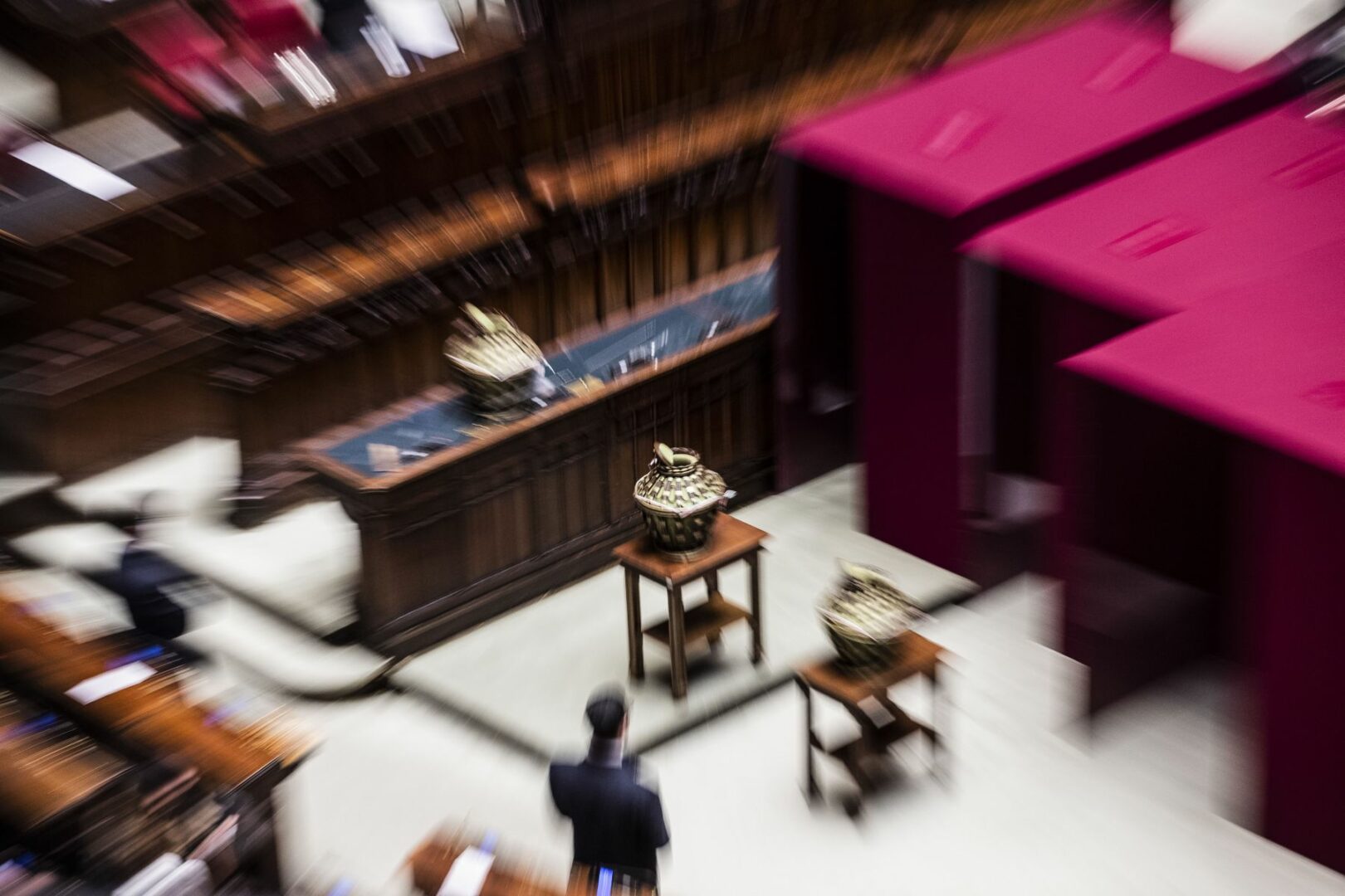 Quirinale, notte di incontri e trattative, si torna a votare alle 9.30