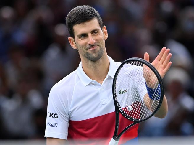 Il giudice dice sì al visto di Novak Djokovic, potrà giocare gli Australian Open