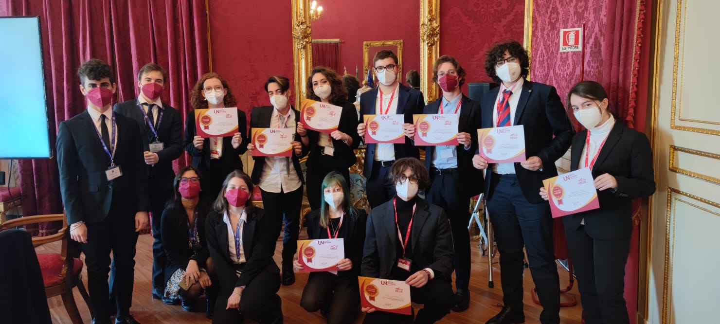 Il Pascasino studia la politica internazionale ONU e riceve 4 menzioni