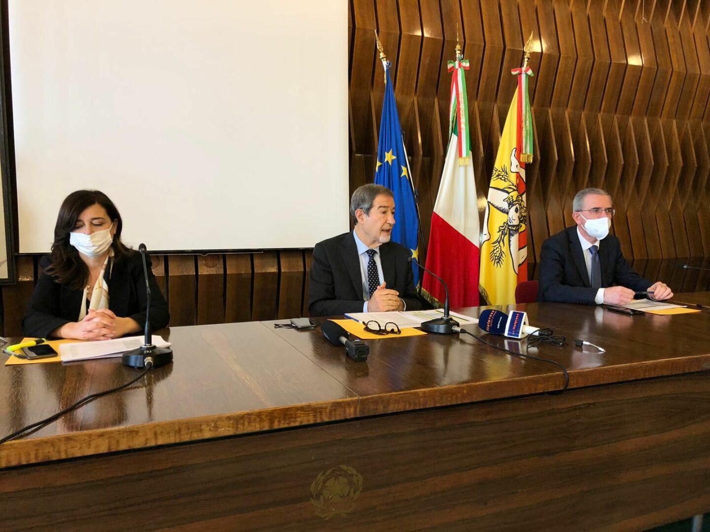 Musumeci: “Oltre un miliardo per opere idriche, strade e ferrovie in Sicilia”