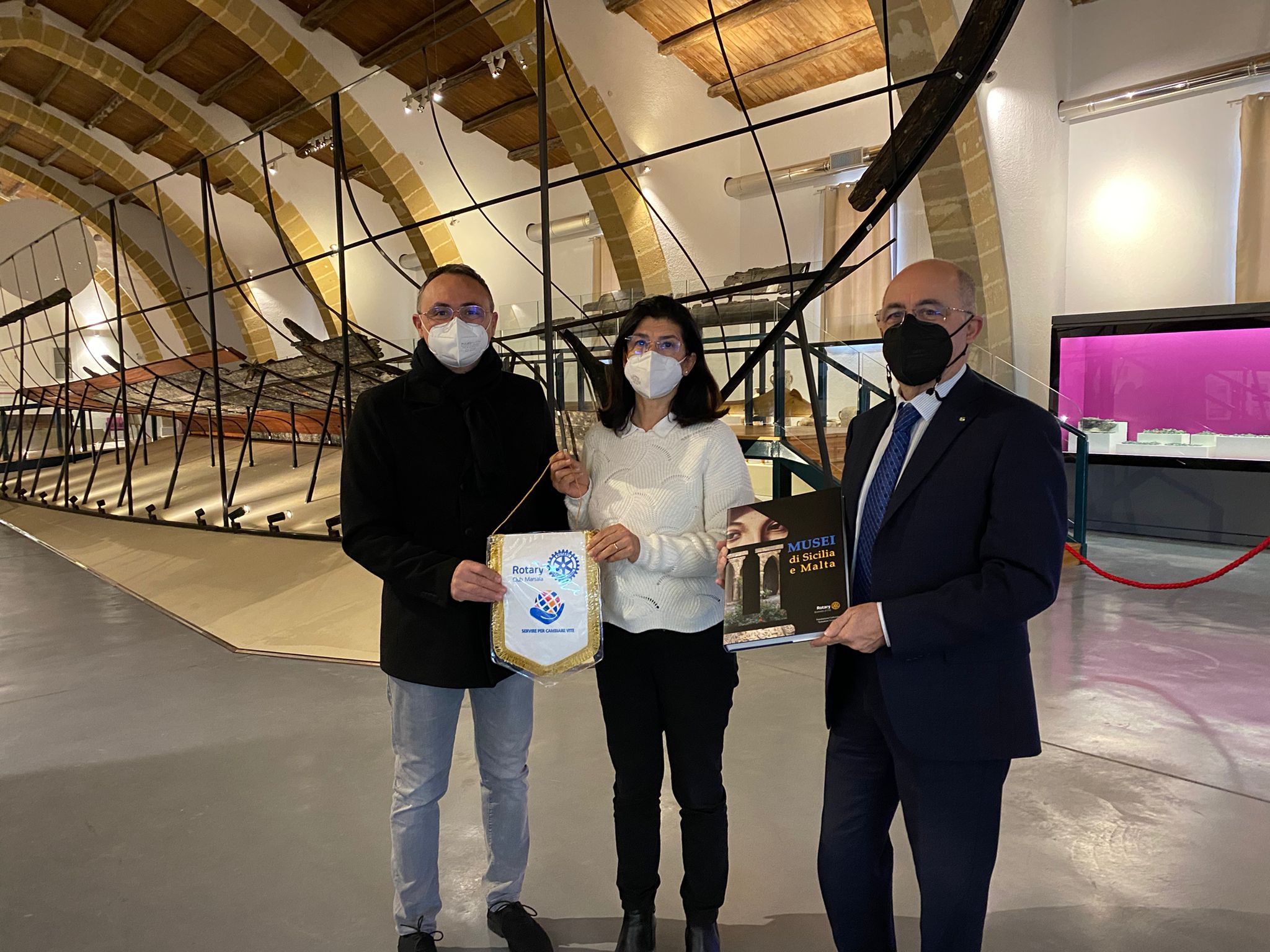 Il Rotary Marsala dona al Parco Lilibeo un catalogo delle realtà museali siciliane