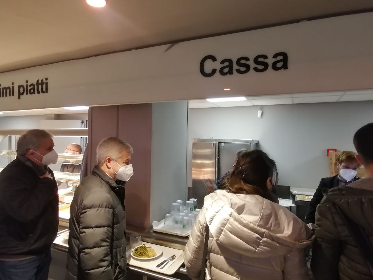 Il rettore in mensa dell’Università di Palermo con gli studenti. VIDEO