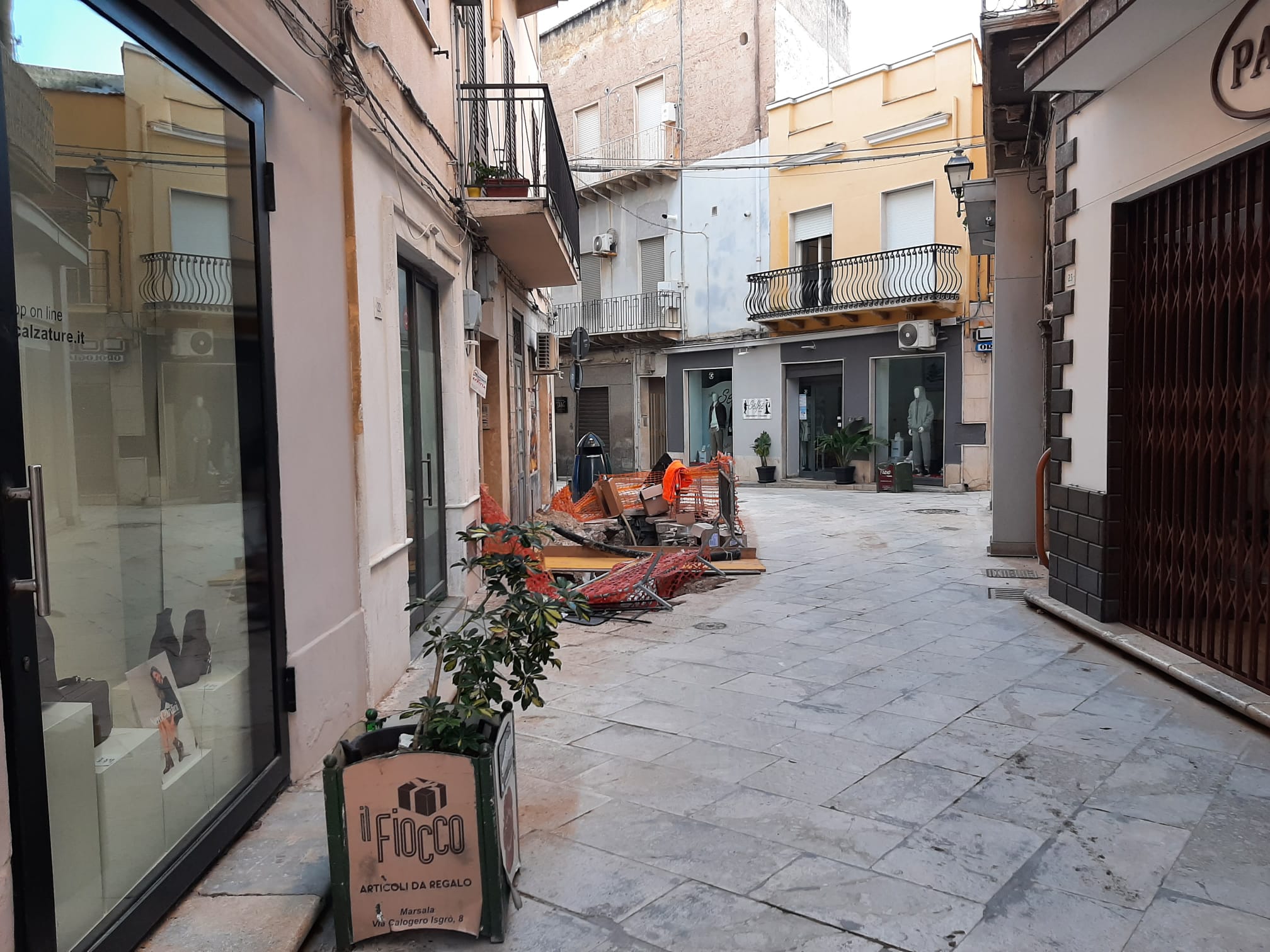 Dopo le proteste dell’amministrazione comunale riapre al traffico veicolare la via Calogero Isgrò