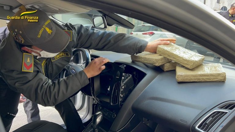 Sequestrati 4,2 chili di droga nel palermitano, un ‘trasportatore’ percepiva reddito di cittadinanza