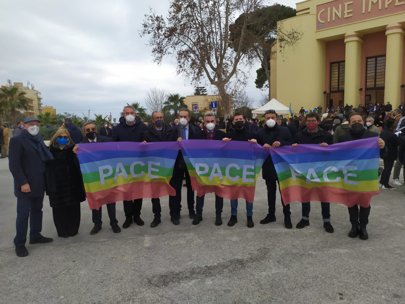 Marsala, in centinaia a manifestare in piazza contro la guerra in Ucraina