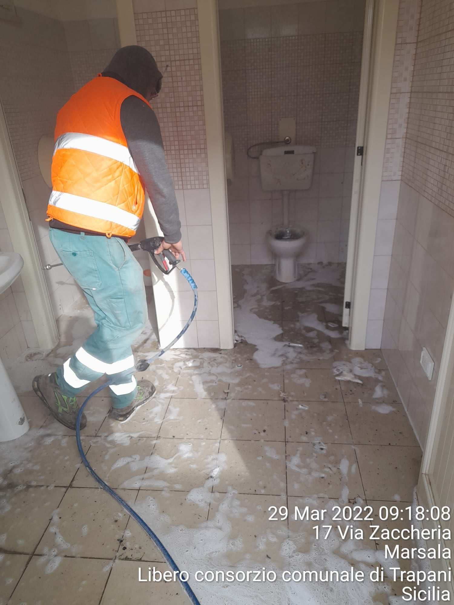 Ripuliti i bagni di Porticella (il Comune lo fa sapere sui Social)