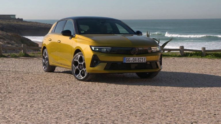 Nuova Opel Astra , potente e tecnologica