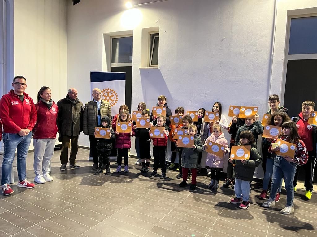 Le api importanti per l’ecosistema, il Rotary Marsala incontra i Fenici del Rugby
