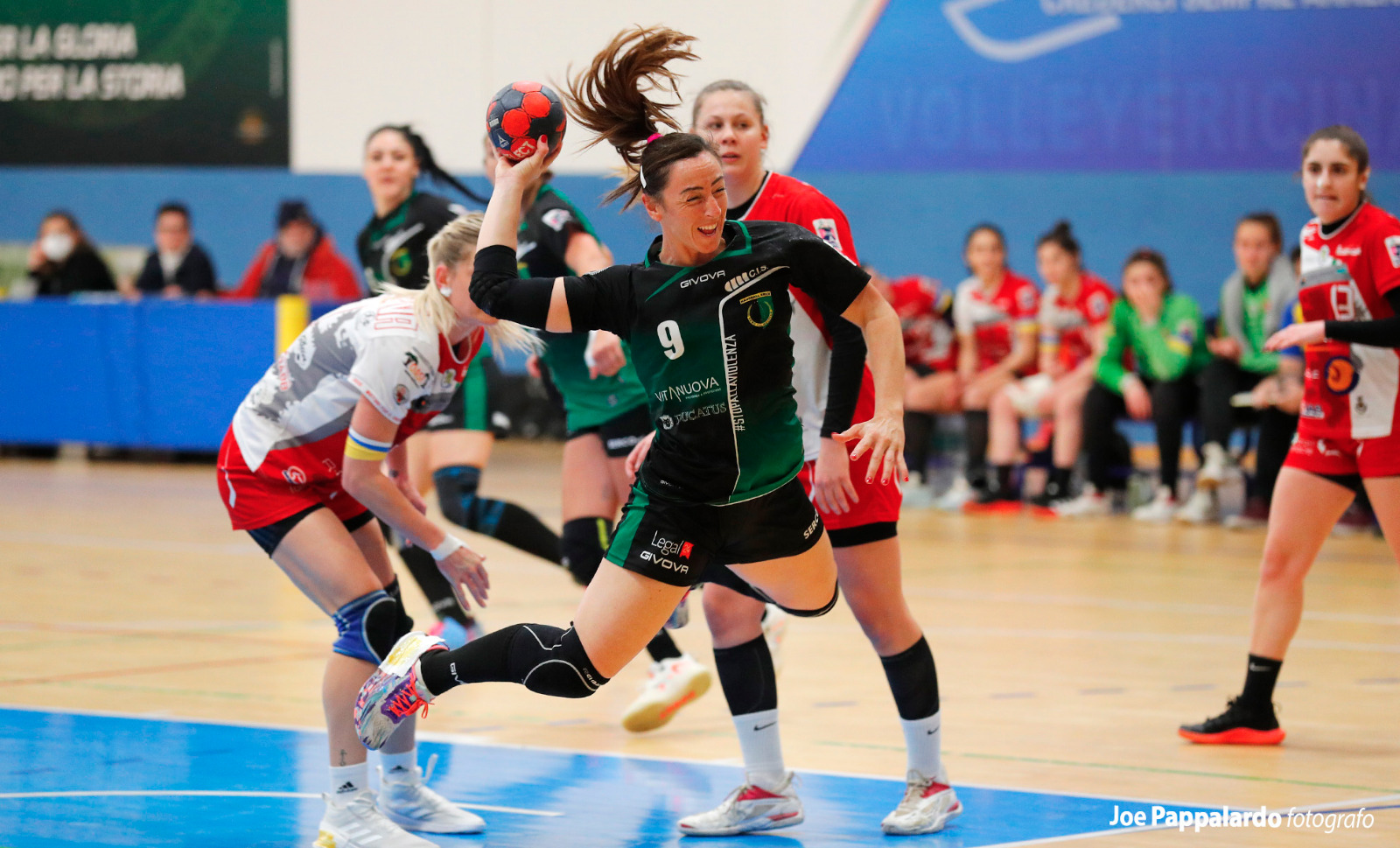 Handball, larga vittoria di Erice sul Leno