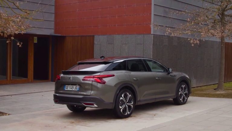 Arriva la Citroën C5 X