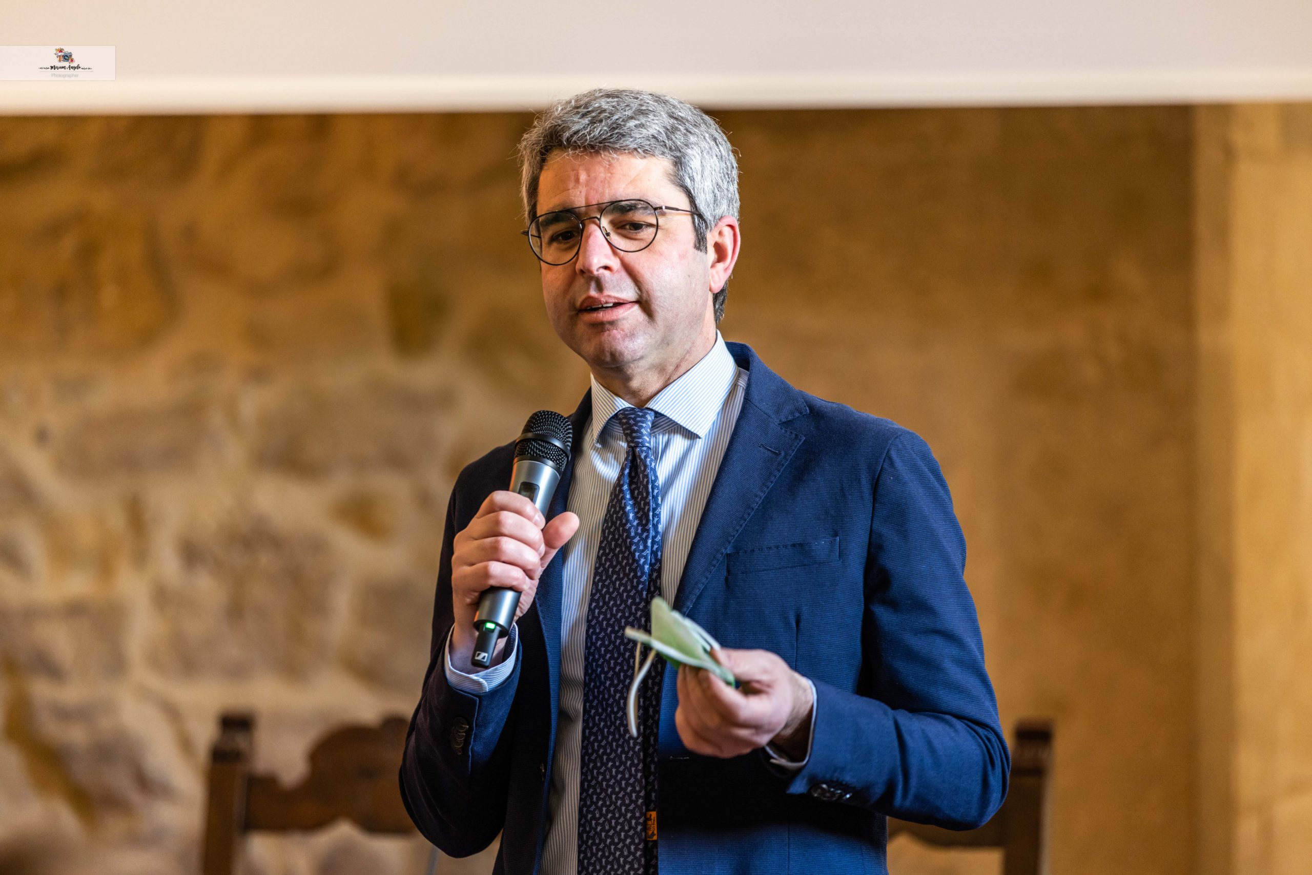 Venuti ai sindaci della provincia, “la gestione dell’acqua sia pubblica”