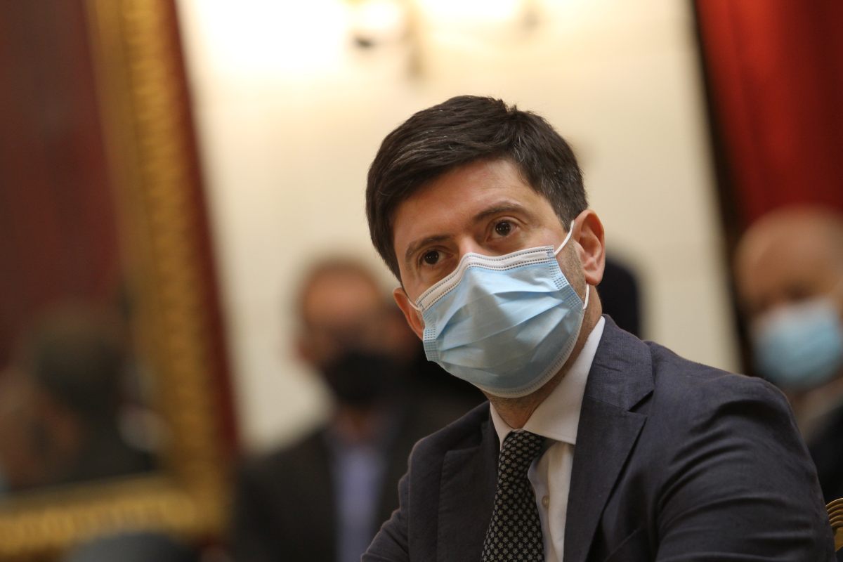 Covid, Speranza “La gestione della pandemia diventa ordinaria”