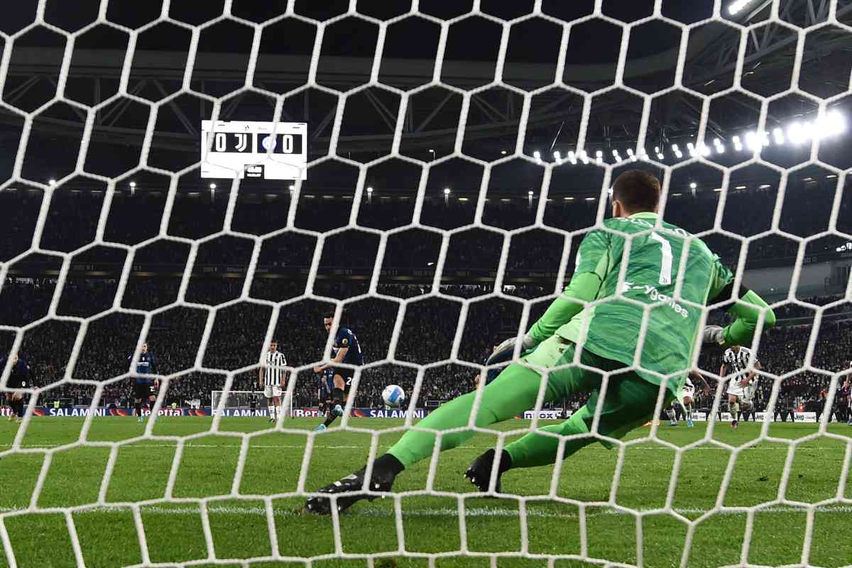 Juve-Inter 0-1, la decide un rigore di Calhanoglu