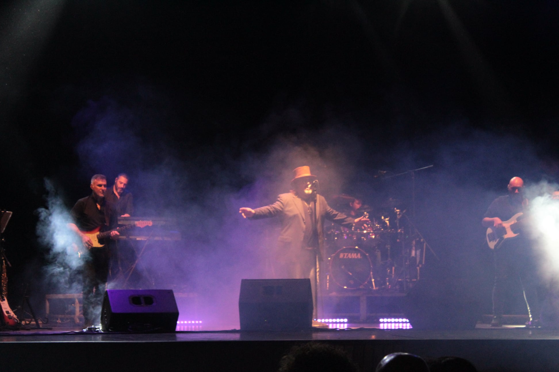 La band DUNE MOSSE incanta il teatro Impero con il tributo a Zucchero