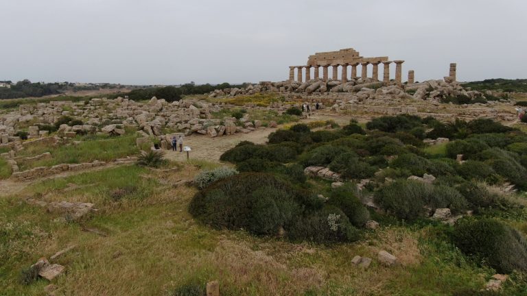 Giornata della Terra, bambini coinvolti in laboratori sulla sostenibilità ambientale al Parco di Selinunte