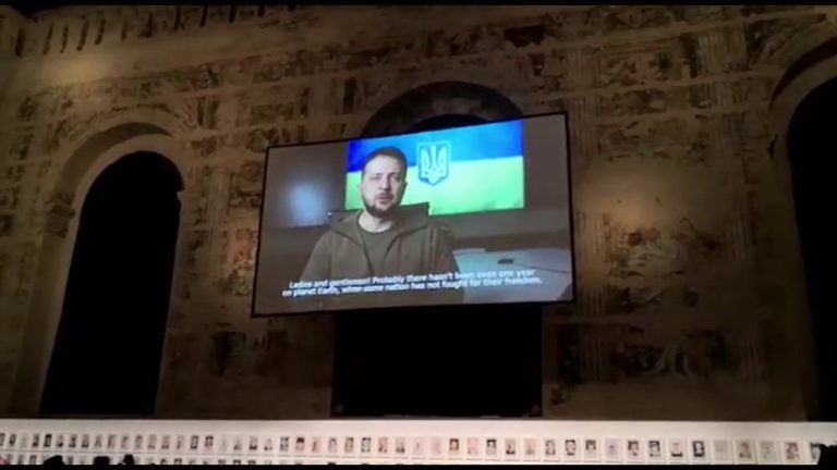 Zelensky in videomessaggio alla Biennale d’arte di Venezia