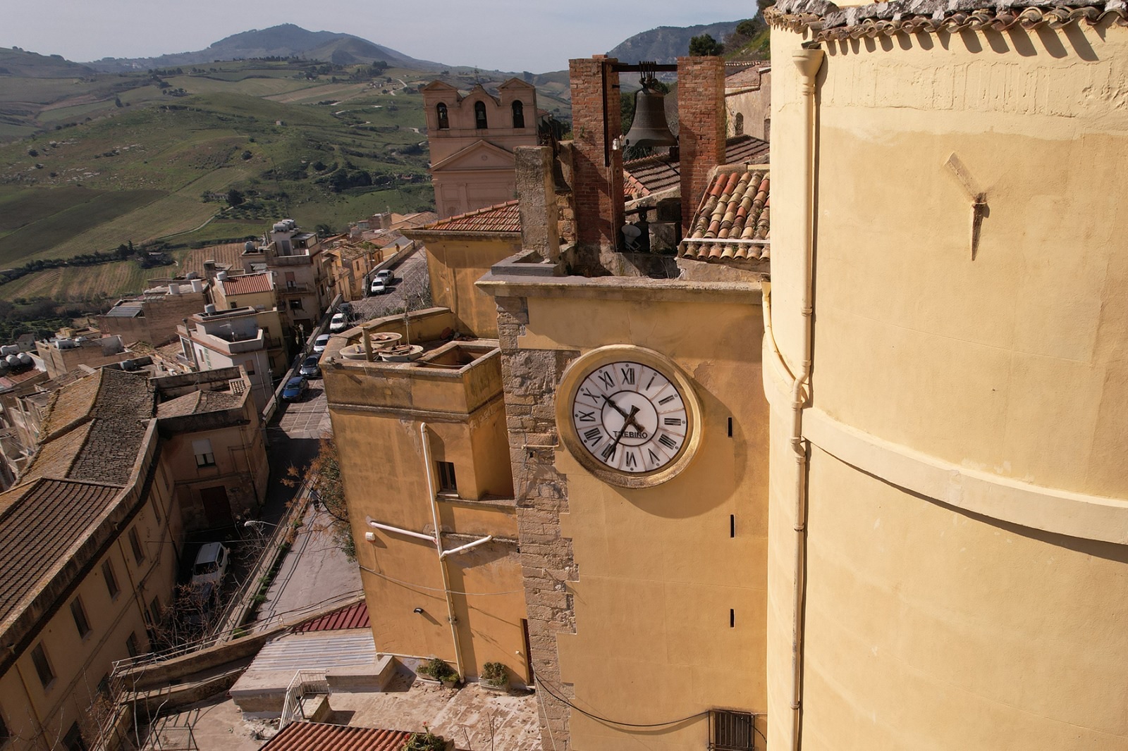 Segesta: il restauro dell’orologio della Matrice tra i vincitori del premio Borghi dei Tesori