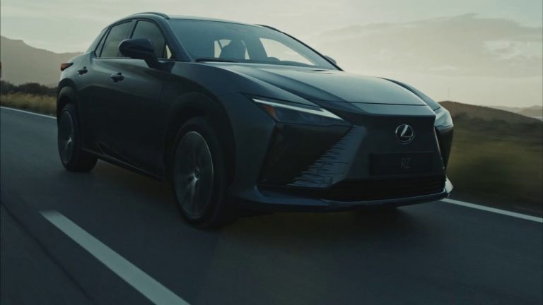 Lexus presenta RZ 450e, il nuovo Suv full electric