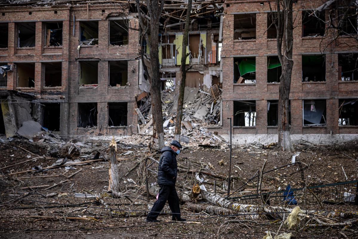 La guerra in Ucraina e l’articolo 11, scrive Filippo Piccione