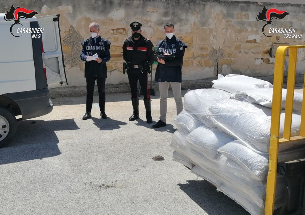 Trapani: NAS donano legumi e frutta secca ad associazione di volontariato