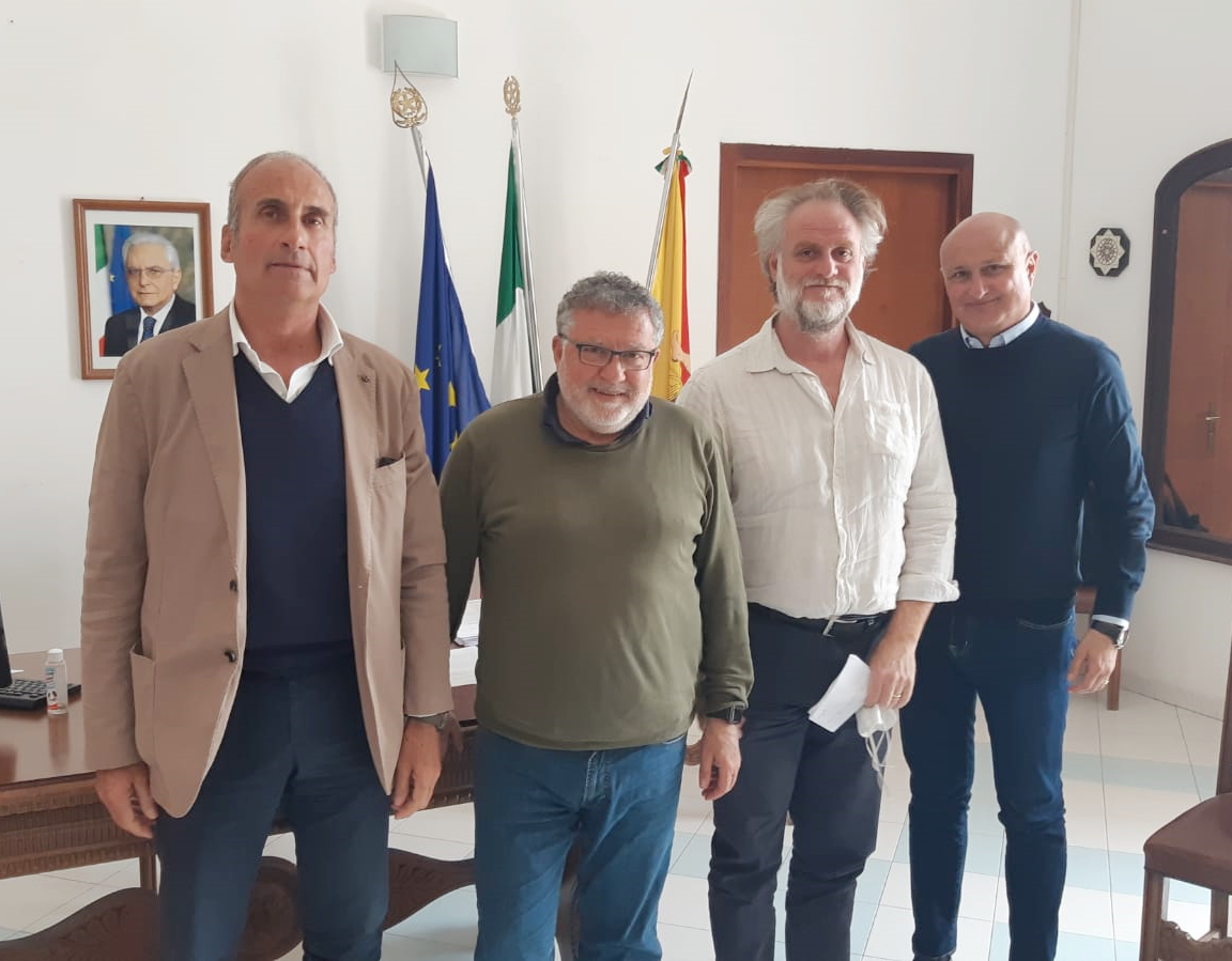 Scongiurato l’aumento dei biglietti, le Egadi tornano a sorridere