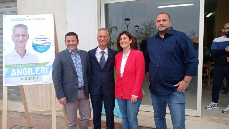 Petrosino, i vertici del Pd al fianco di Roberto Angileri. “Crescita economica e culturale andranno di pari passo”