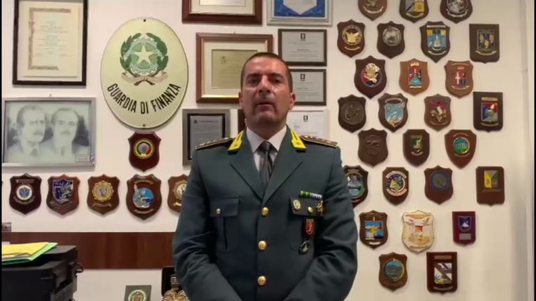 Contrabbando sigarette tra Palermo e Napoli, arresti  e sequestri