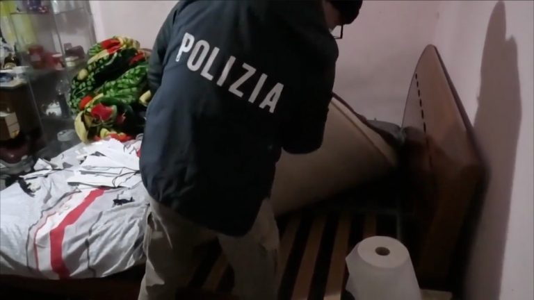 Blitz anti terrorismo a Genova contro rete attentatori Charlie Hebdo