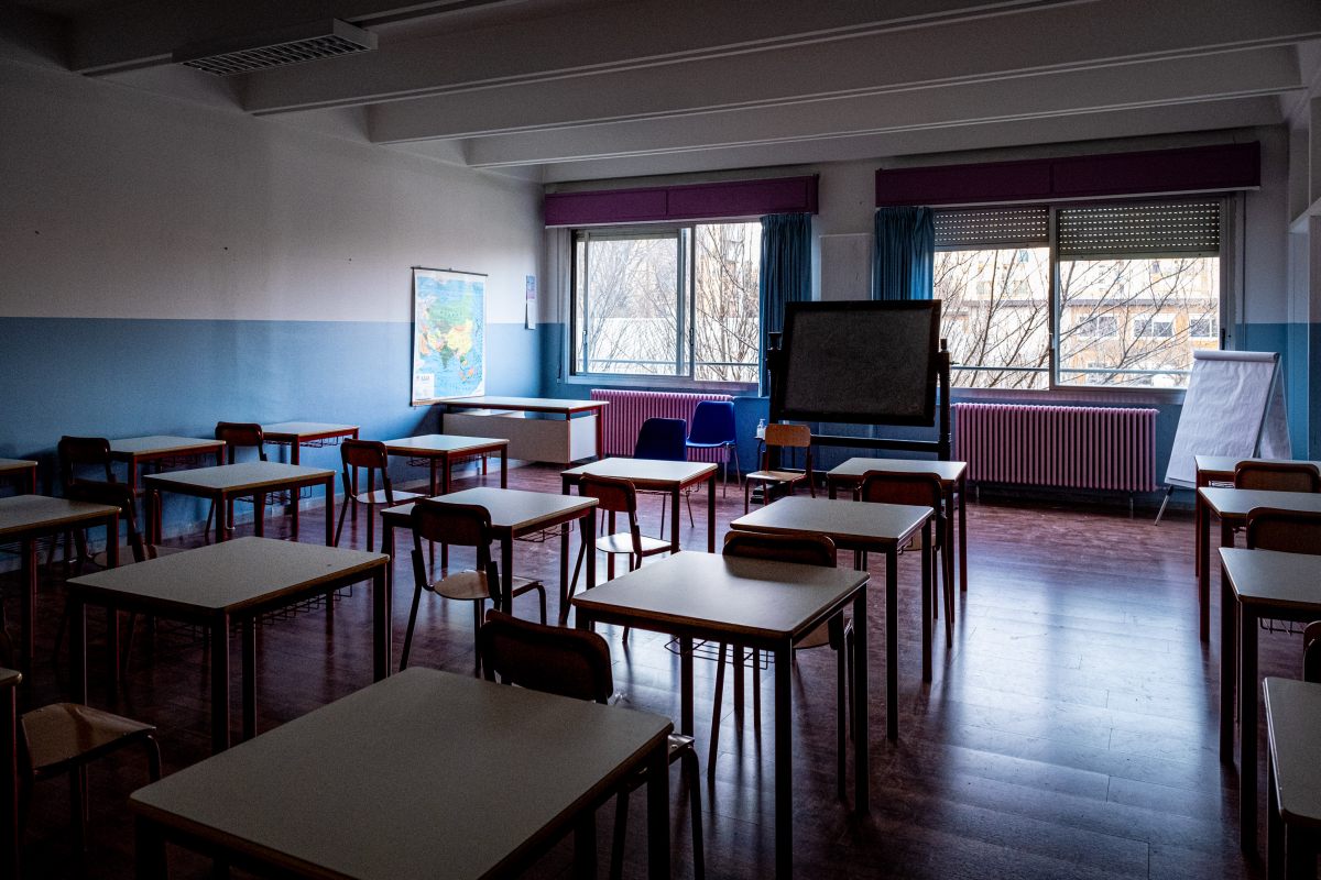 Dietrofront: le mascherine non saranno obbligatorie agli esami di maturità
