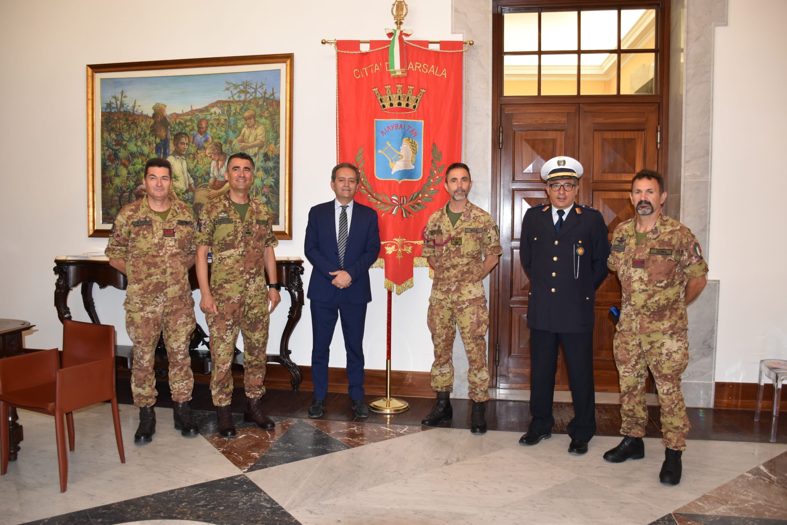 Gemellaggio tra Marsala e Tiro, incontro al Comune con i vertici militari