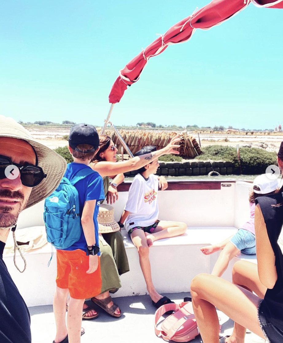 Bonucci visita le saline e l’Isola Lunga con la famiglia. VIDEO