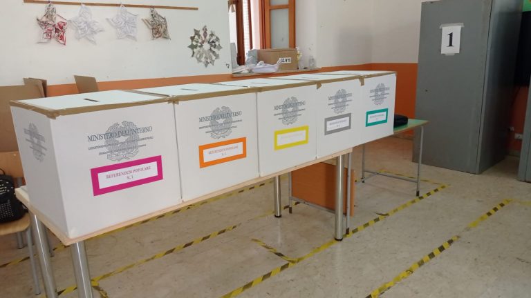 Referendum, in Italia affluenza ore 19 pari al 14%