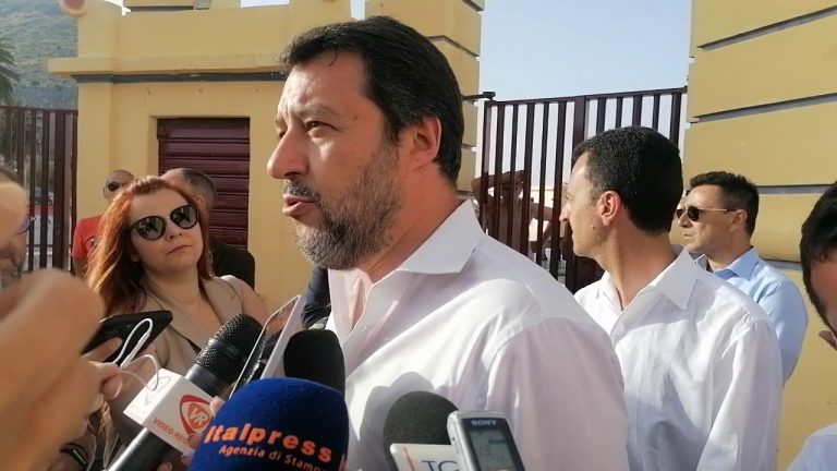 Salvini “Rdc utile per poco tempo, dare fondi a chi assume”