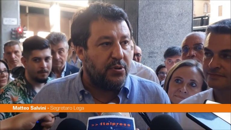 Bce, Salvini “Attacco dai poteri forti per svendere l’Italia”