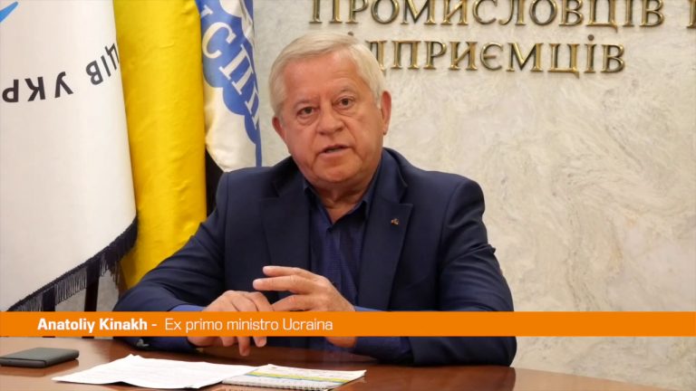 Ex premier Ucraina “Con la guerra si rischia una nuova Chernobyl”