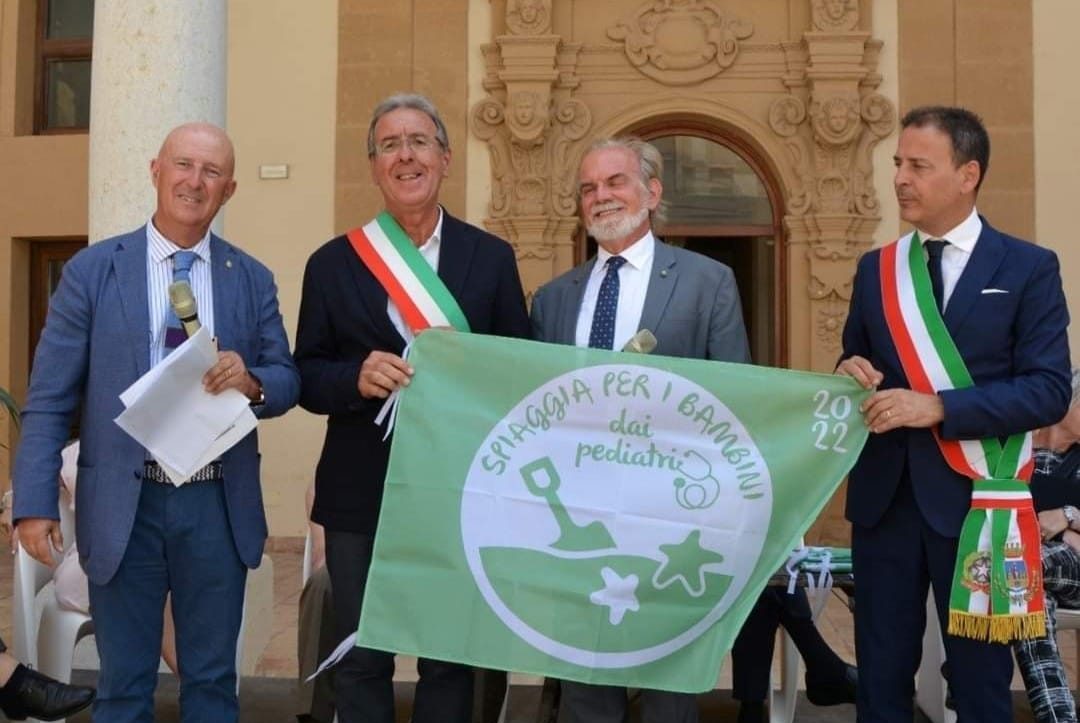 Spiagge a misura di bimbo, consegnata la bandiera verde a Marsala. Ci sarà anche un premio in denaro