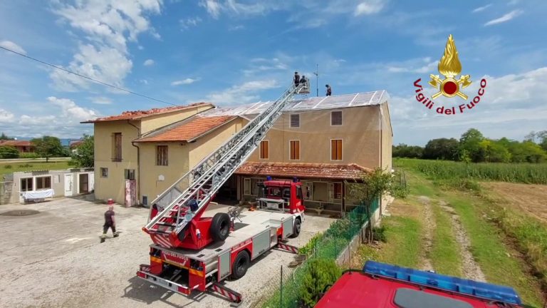 Maltempo, a Pordenone vigili del fuoco in azione