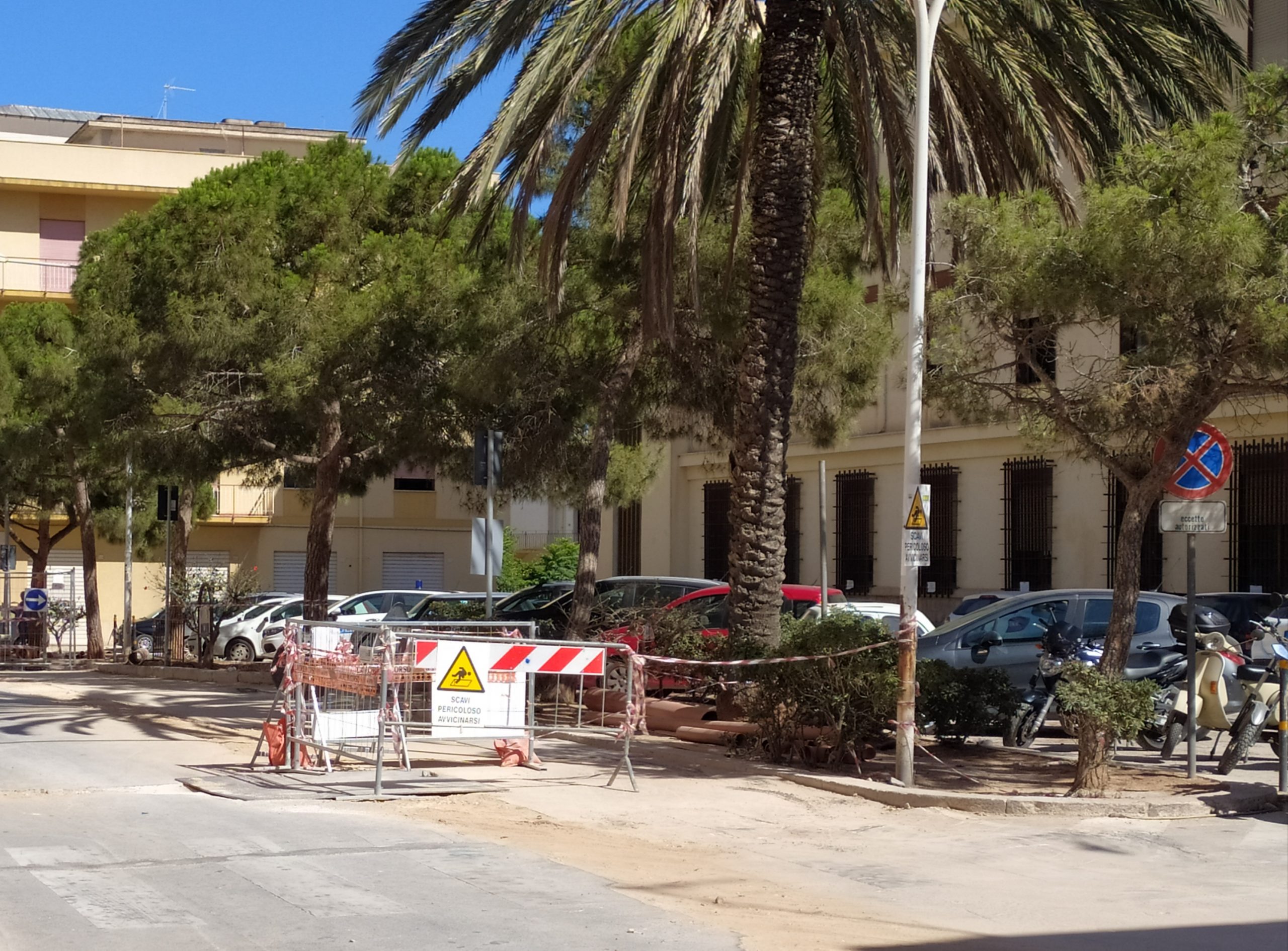 Un gruppo di marsalesi: “Piazza Borsellino riservata a pochi privilegiati, torni fruibile per tutti”