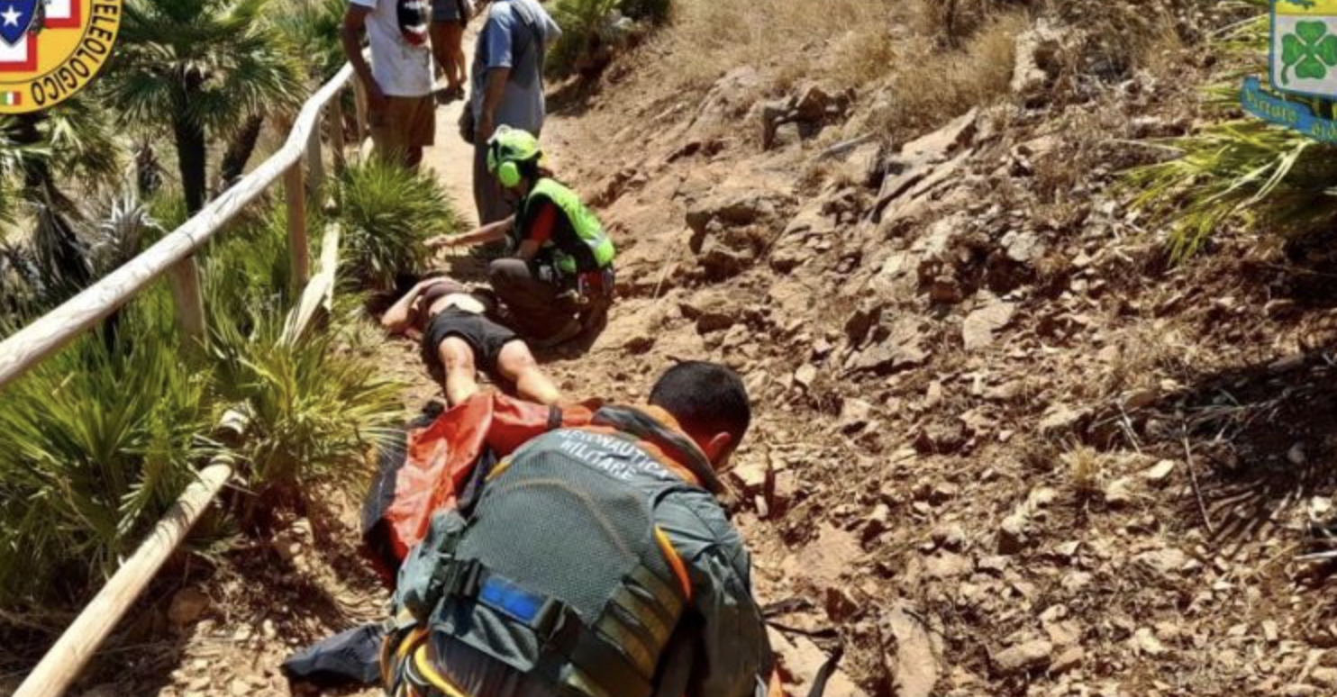 Turista ha un malore alla Riserva dello Zingaro, soccorsa da elicottero dell’Aeronautica