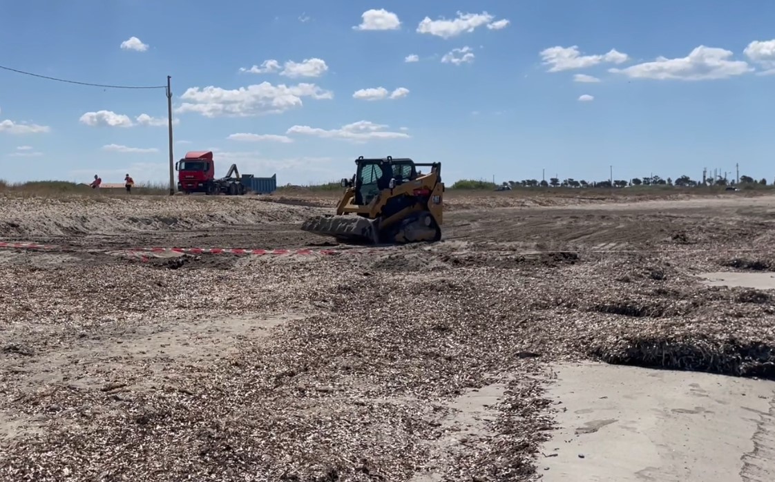 Petrosino, Legambiente: “Bene la pulizia delle spiagge, male le modalità di intervento”