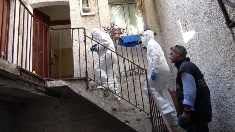 Donna uccisa a Catania, fermato il figlio