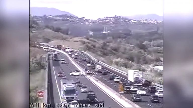 Roma, inversione ad “U” sull’A1: fermato dalla Polizia Stradale