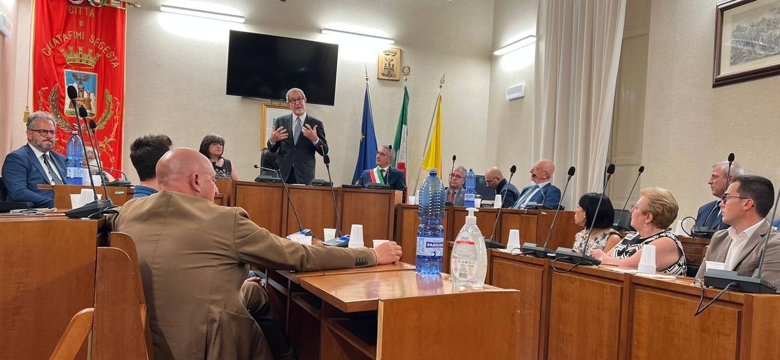 Musumeci ‘si promuove’ a Calatafimi: “Qui turismo ha grandi potenzialità”