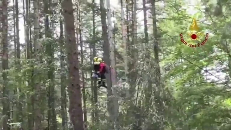Vigili del fuoco salvano tre donne in Toscana