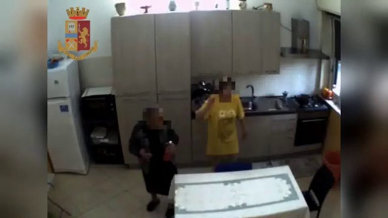 Maltrattamenti in una casa per anziani a Catania, arrestata direttrice