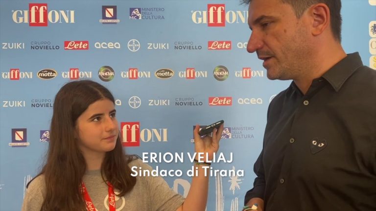 Intervista al sindaco di Tirana: “Giovani viaggiate, vi farà crescere”