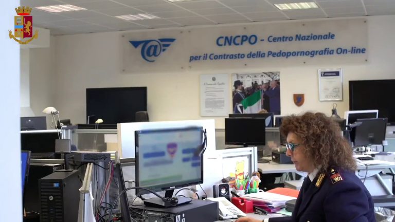 Blitz contro la pedopornografia on line, perquisizioni in tutta Italia