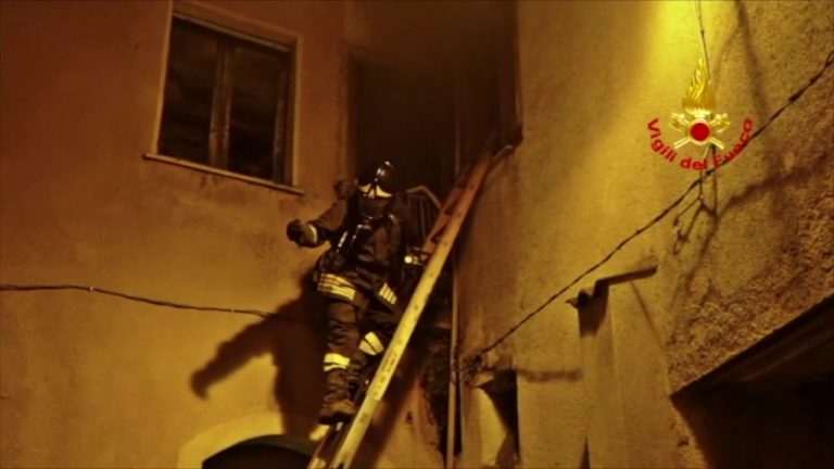 Incendio in un’abitazione in Irpinia, morto il proprietario