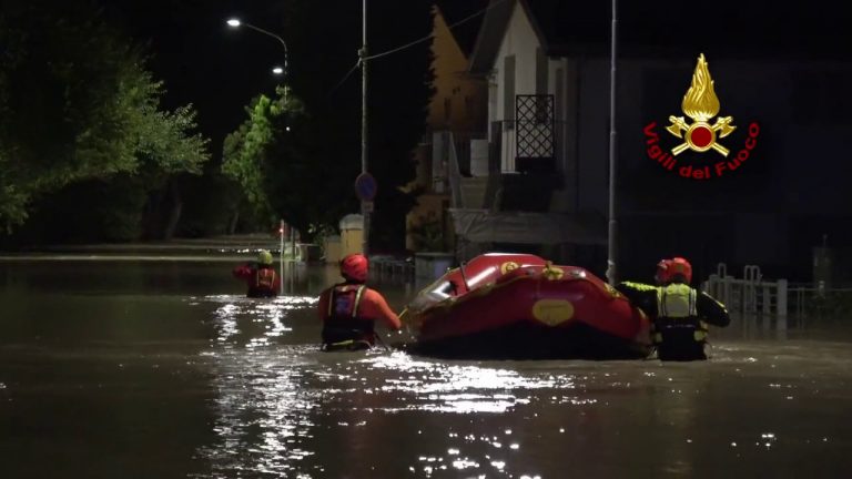 Maltempo nelle Marche, sette morti per una bomba d’acqua