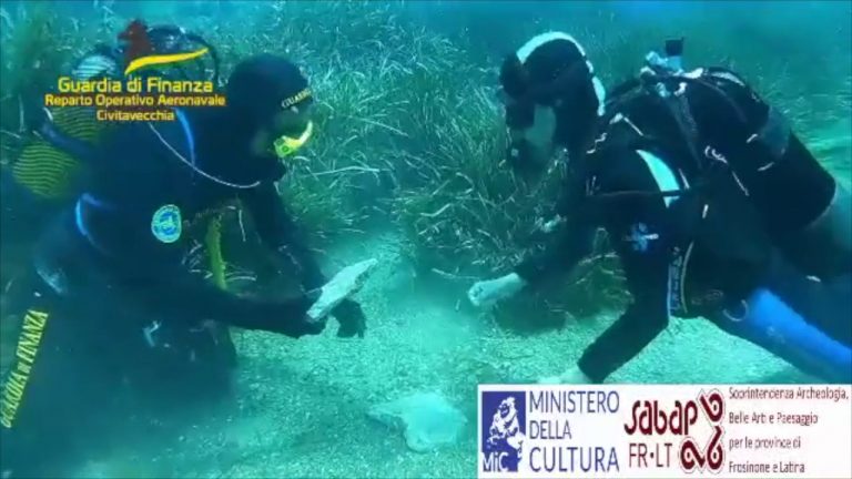 Lastre di terracotta di epoca romana nelle acque dell’isola di Ponza